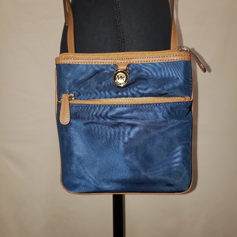 Michael Kors Crossbody - Picture 8 of 11